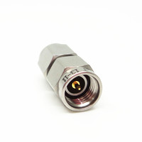 Adaptateur coaxial RF Millietric/Millimetre-wave 3,5 mm vers 2,4 mm mâle-mâle en acier inoxydable 50 ohms avec plage de fréquences DC ~33 GHz