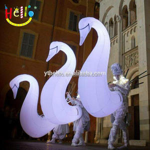 Disfraz de cisne blanco para caminar inflable con iluminación LED para desfile callejero al aire libre - Product Image 5