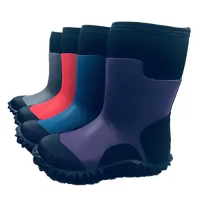 新设计的儿童橡胶氯丁橡胶冬季引导孩子雪雨靴批发