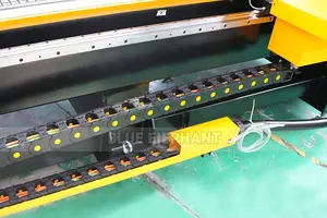 जिनान सीएनसी रूटर मशीन 1500x3000 के लिए लकड़ी नक्काशियों से केन्या