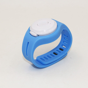 2016 nueva innovar <span class=keywords><strong>gadget</strong></span> perdida anti bluetooth selfie se divierte <span class=keywords><strong>el</strong></span> reloj altavoz bluetooth - Product Image 4