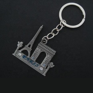 Porte-clés souvenir de Paris en métal personnalisé en usine avec votre design touristique pour le voyageur de la France Paris - Product Image 2