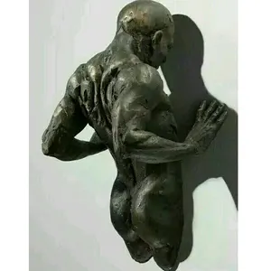 Kunstgieterij Meest Populaire Levensgrote Bronzen Muur Man Sculptuur