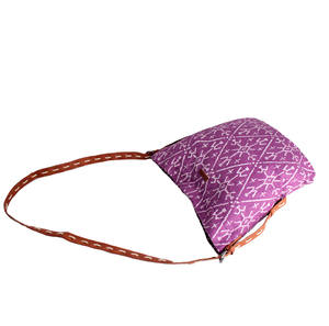 긴 PU 스트랩 두 손잡이 지퍼 클로저 휴대용 유행 폴리에스터 안감과 여성의 사용자 정의 로고 인쇄 캔버스 핸드백 - Product Image 4