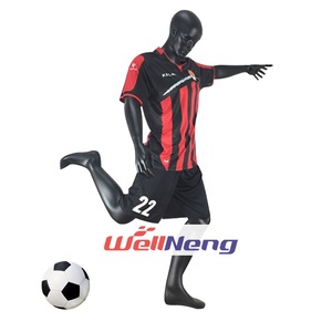 Fibra de vidrio de alta calidad negro jugando al fútbol jugador de fútbol Atlético masculino cuerpo completo músculo Deporte Hombre maniquí fútbol venta