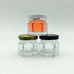 <span class=keywords><strong>Petit</strong></span> bocal hexagonal en verre avec couvercle doré, 30ml, 1oz - Product Image 2
