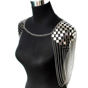 Collana Lunga Punk con Ciondoli a Nappine, Gioielli Bohémien Sexy per il Corpo Femminile - Product Image 2