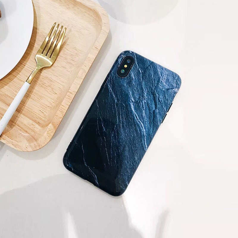 สีเทาเข้ม