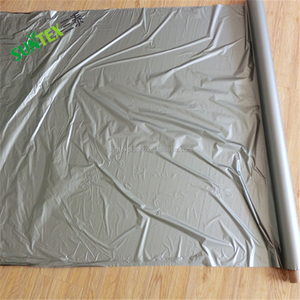 <span class=keywords><strong>Film</strong></span> plastique <span class=keywords><strong>de</strong></span> mulet, 1.0 Mil, plastique d'agriculture noir et argent avec trous pour balles à fraises - Product Image 4