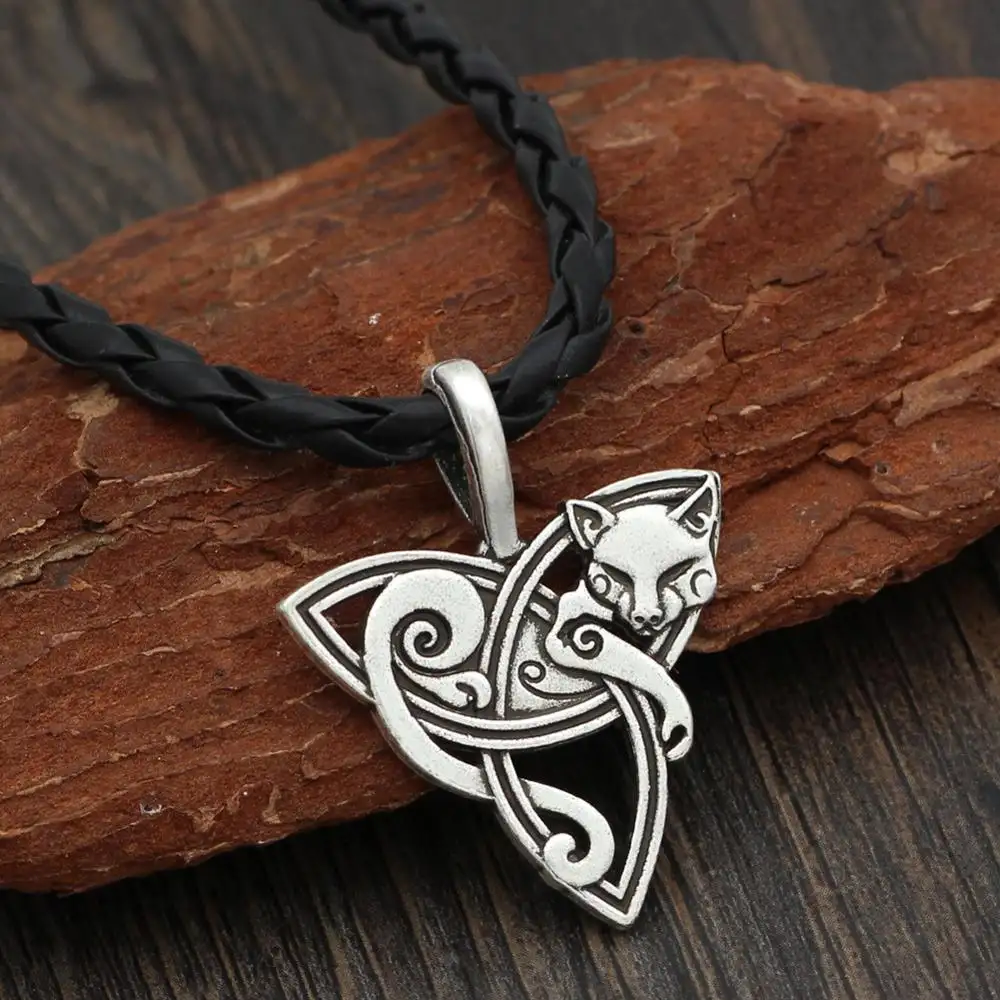 Großhandel Viking Fox Anhänger Wolf Halskette Irish Celtics Knot Halskette Geschenk