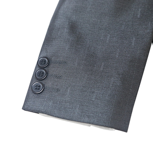 Costume 3 pièces gris brillant pour fête d'anniversaire de bébé garçon avec rayures grises Ensemble de costume formel pour enfants garçon Livraison gratuite - Product Image 6