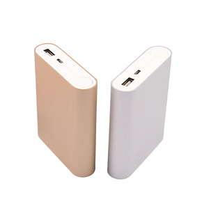 Batterie externe personnalisable Mi 10400mAh, charge rapide, sortie 5V 2A, câble inclus, cadeau promotionnel idéal, utilisation portable - Product Image 3