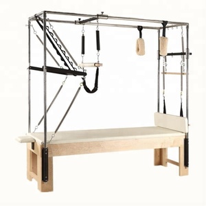 Equipo Combinado de Pilates <span class=keywords><strong>Reformer</strong></span> Cadillac de Madera Blanca en Venta, Usado en Estudio de Pilates, <span class=keywords><strong>Reformer</strong></span>, Mesa de Trapecio, Cadillac SRP08 - Product Image 1