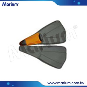 Équipement de plongée sous-marine, palmes en caoutchouc à longues lames - Product Image 1