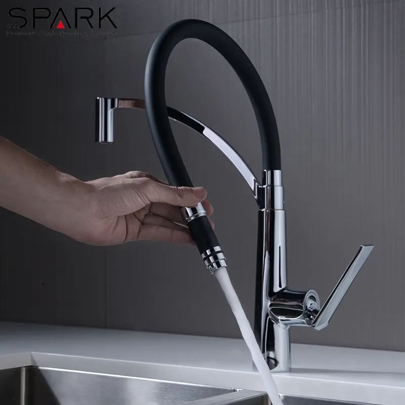 Crown single lever pull out sprayer faucet for kitchen sink