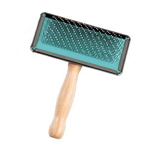 Peigne de toilettage pour animaux de compagnie personnalisable en acier inoxydable et en caoutchouc manche en bois brosse à cheveux lisse pour le nettoyage des chiens - Product Image 2