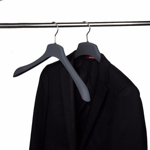 Móc Áo Nhựa Bọc Cao Su Màu Đen Chất Lượng Cao - Product Image 6