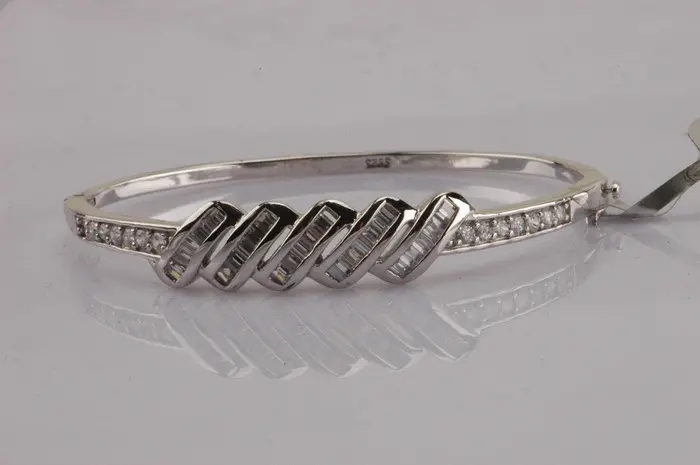 Bracelet en argent sterling 925 incrusté de strass