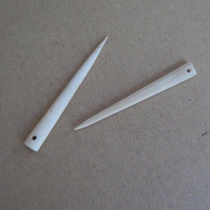 Aiguille à os naturel Aiguille à broder à la main pour la couture et l'artisanat Aiguille à os unique - Product Image 1