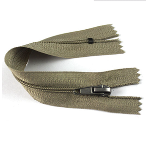 Chất Lượng Châu Âu Nylon Dây Kéo Cuộn Giá Bán Buôn Cho Túi May Mặc #5 5 # Nylon Dây Kéo Băng 3 5 7 <span class=keywords><strong>8</strong></span> <span class=keywords><strong>10</strong></span> Dài Chuỗi Nylon Dây Kéo - Product Image 3