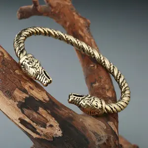 Desain Baru Gelang Kepala Serigala Norse Remaja Gelang Naga Dua Gelang Manset untuk Wanita Pria Mode Jimat Perhiasan