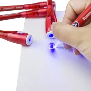 عينة مجانية من قلم التجسس بالأشعة فوق البنفسجية للأطفال, قلم تكتيكي للطباعة مع ضوء سحري للأطفال ، قلم تجسس بالأشعة فوق البنفسجية غير مرئي