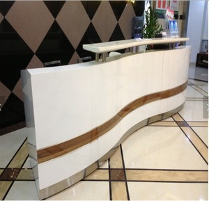 Muebles usados a la venta en EE. UU. Compre productos chinos Foto de escritorio de recepción en línea, Mostrador de escritorio de superficie sólida de oficina - Product Image 1