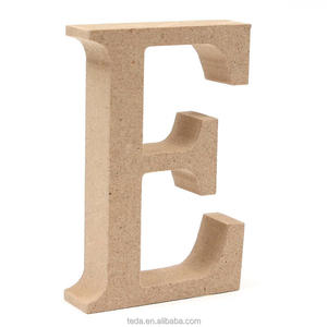 ตัวอักษรและตัวเลขตัวอักษรไม้คัตเอาท์ตัวอักษร MDF ตกแต่ง