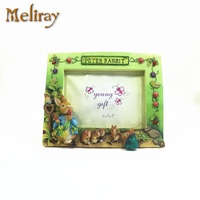 Cadre photo vert 3.5x5 pouces en poly résine Peter Rabbit Cadre photo Fruits mélangés pour enfants Décoration intérieure et décoration