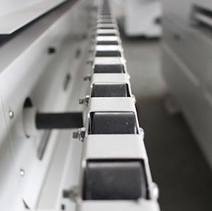 Semi - automatique <span class=keywords><strong>bande</strong></span> de <span class=keywords><strong>chant</strong></span> machine de <span class=keywords><strong>PVC</strong></span> et placage de bois - Product Image 3