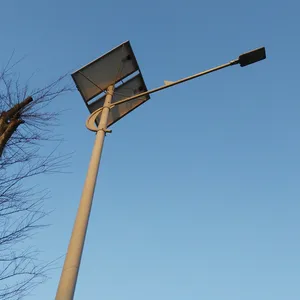 Recém-chegado oem energia solar lâmpada de rua pólo de iluminação de rua