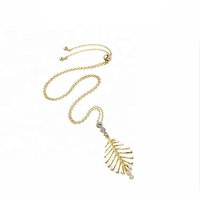 Collier nordique en forme de feuille monstera, bijoux en acier inoxydable, pendentif en forme de blonde