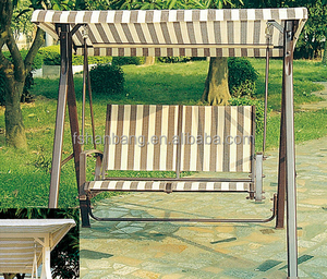 Bancs à bascule en rotin et en acier pour jardin, parc et cour extérieure - Product Image 4