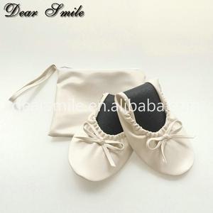 Zapatos Planos Plegables Blancos para Mujer con Bolsa y Logotipo Personalizado, Regalo para Eventos Empresariales, Económicos - Product Image 5