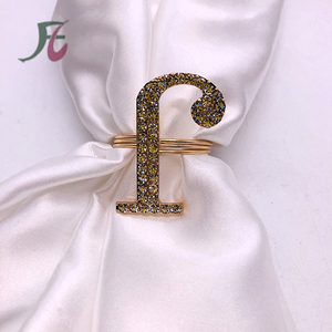 Lettera A M K C S F Strass Da Sposa Anelli di Tovagliolo Oro - Product Image 4