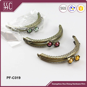 2017 coloré balle baiser serrure antique <span class=keywords><strong>en</strong></span> laiton/<span class=keywords><strong>argent</strong></span> métal dentelle <span class=keywords><strong>bourse</strong></span> cadre - Product Image 1