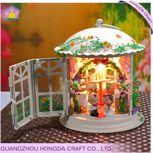 Fabriqués à la main d'anniversaire cadeau avec la lumière maison de poupée miniature égyptien décor à la maison - Product Image 1