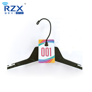 Colgador <span class=keywords><strong>de</strong></span> <span class=keywords><strong>ropa</strong></span> <span class=keywords><strong>de</strong></span> plástico <span class=keywords><strong>de</strong></span> venta en vivo <span class=keywords><strong>de</strong></span> PVC colorido <span class=keywords><strong>de</strong></span> diseño personalizado - Product Image 4