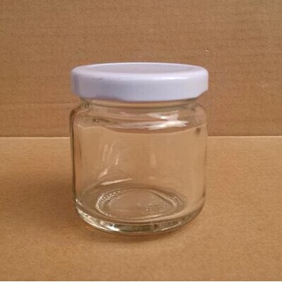 Round 100ml Glass jar/Glass Jam Chutney Marmalade Jar with silver metal lid.