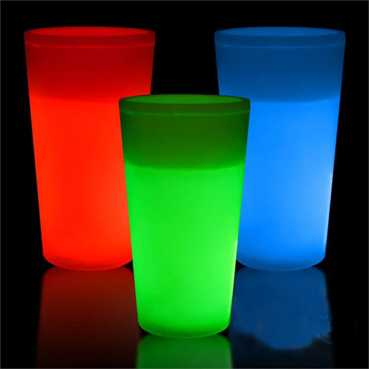 Nieuwe Stijl Wegwerp Oem Lichtgevende Glowing In The Dark Plastic Bekers