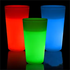Nouveau style OEM tasses en plastique lumineuses dans l'obscurité
