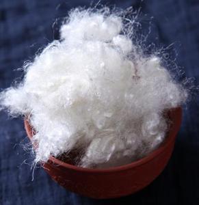 Meilleure vente taille recyclée 15d * 32mm fibre discontinue de polyester siliconée conjuguée creuse - Product Image 1