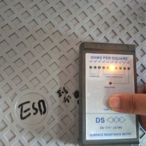 المصنع مباشرة بولي كلوريد الفينيل ESD أرضية مرتفعة حصيرة ، esd أرضيات من الفنيل بلاط مكافحة ساكنة esd أرضية من كلوريد متعدد الفاينيل أرضيات من الفنيل - Product Image 4