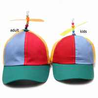 Gorra de béisbol ajustable de bambú arcoíris con diseño de libélula, talla única, con cierre a presión y hélice de arcoíris.