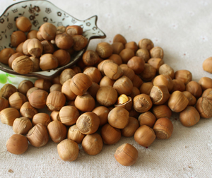 Noix de noisettes séchées en vrac, de haute qualité, biologique avec coquilles, noix de noisettes pour collation - Product Image 4