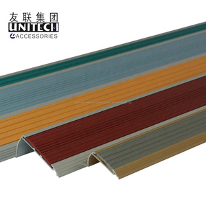 Shanghai oferta antideslizante <span class=keywords><strong>de</strong></span> metal <span class=keywords><strong>de</strong></span> aluminio la nariz <span class=keywords><strong>de</strong></span> escalera <span class=keywords><strong>suelo</strong></span> <span class=keywords><strong>laminado</strong></span> - Product Image 6