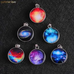 Nuovo Arrivo Spazio Universe Galaxy Pendente In Vetro di Nebula Unisex Dreamy Fascino della Sfera Per Il FAI DA TE Uomini Delle Donne Dei Monili Della Collana Fare