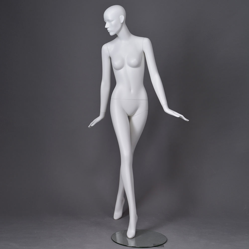 セックスフルボディ女性マネキン - フィブerglass製、テンパリング
