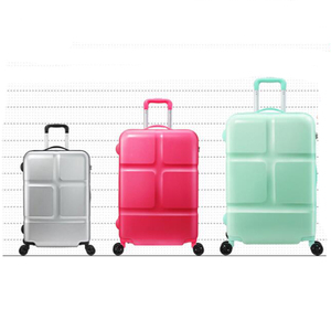 Ensemble <span class=keywords><strong>de</strong></span> 3 valises rigides imperméables <span class=keywords><strong>de</strong></span> <span class=keywords><strong>marque</strong></span> <span class=keywords><strong>de</strong></span> créateur célèbre, valises à roulettes en PC - Product Image 4