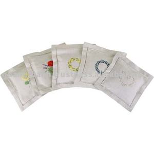 Sac lavande brodé à la main, broderie 100% coton, chaîne décorative - Product Image 1